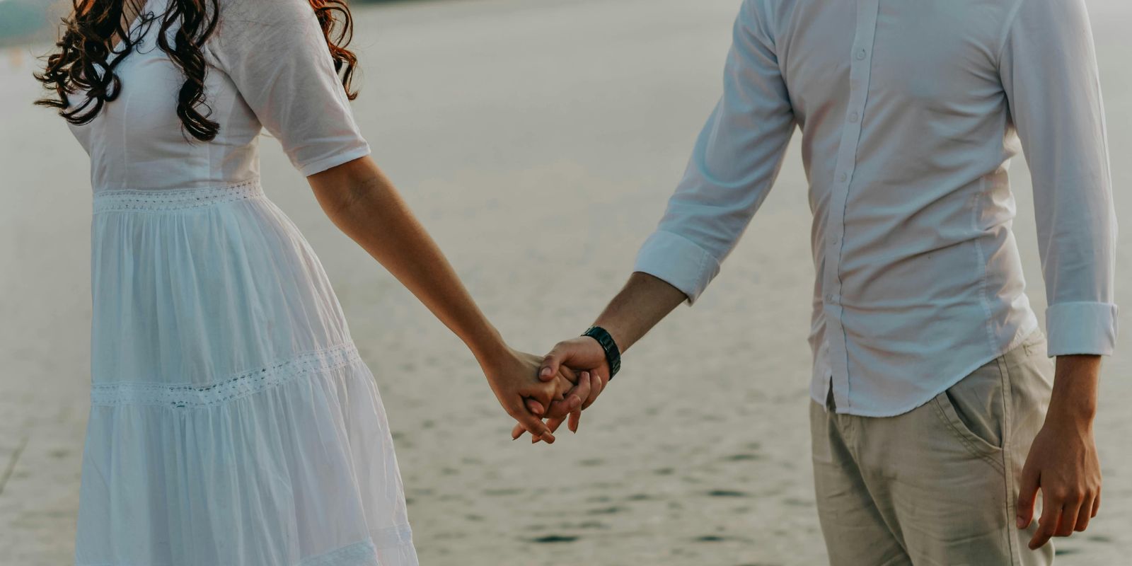 Wedding invitations: with or without photos?