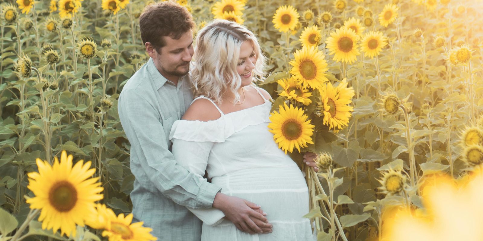 5 tips for creating a pregnancy photo album