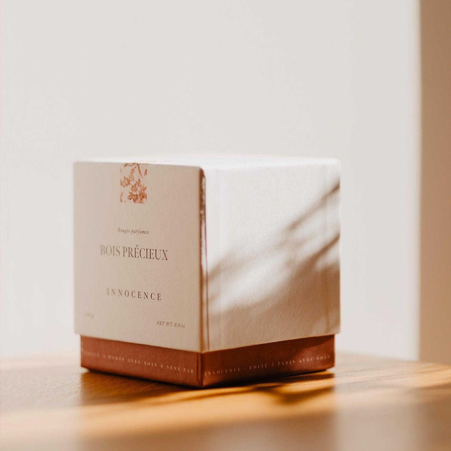 Candle "Bois précieux" - Innocence