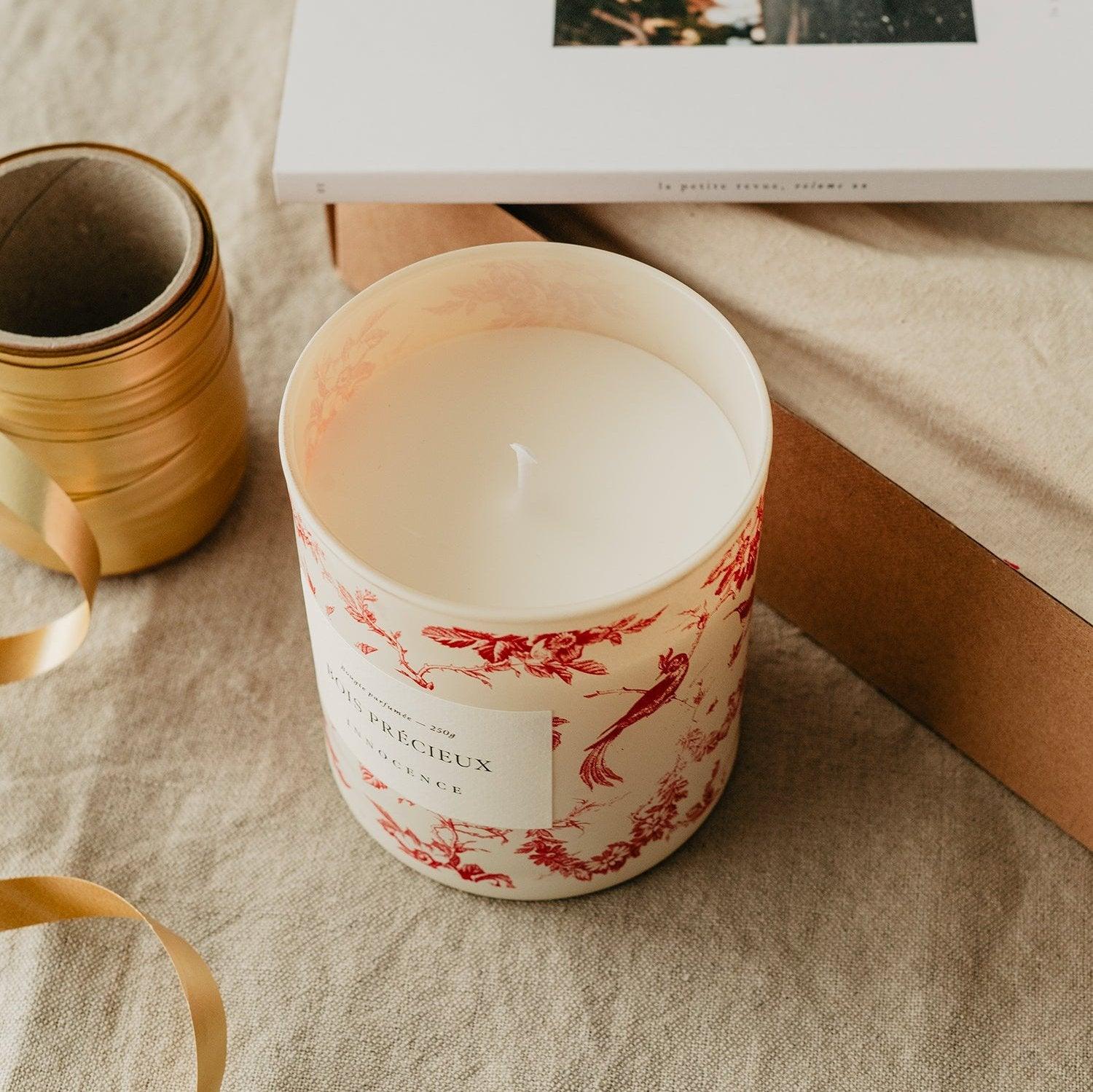 Candle "Bois précieux" - Innocence